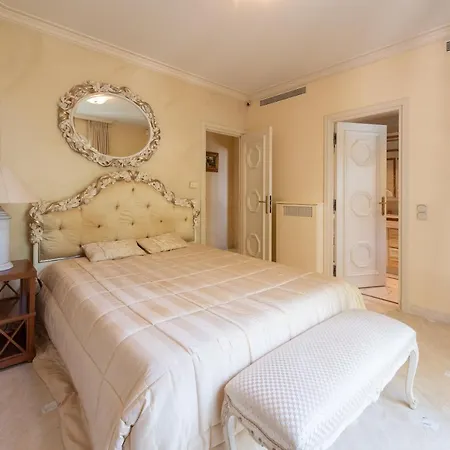 Exclusive With Pool And Sea View Close To Monaco *